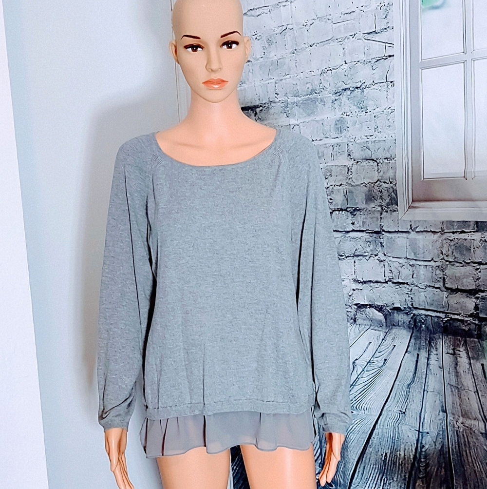 DKNY VINTAGE GRAY RUFFLE BOTTOM SWEATER WOMEN'S SIZE XL